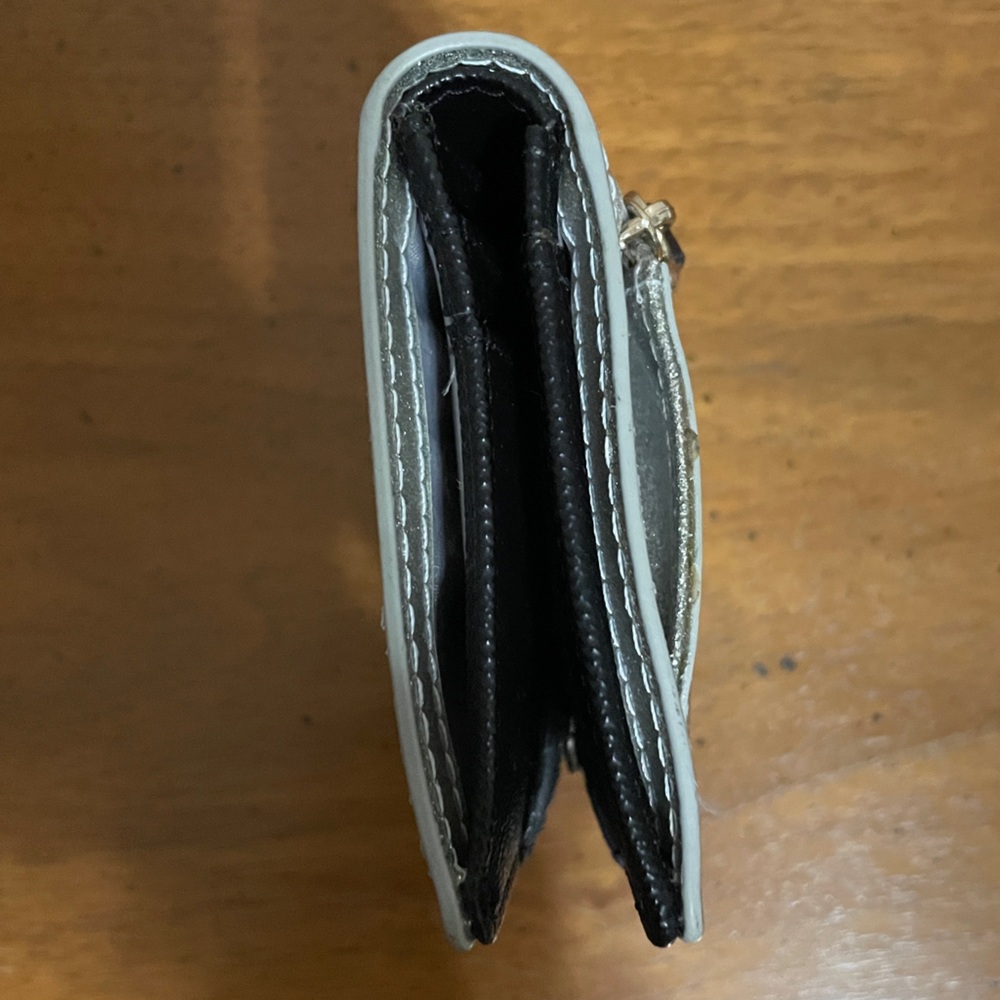 Kate Spade: Silver Glitter Wallet - Picture 2 of 7